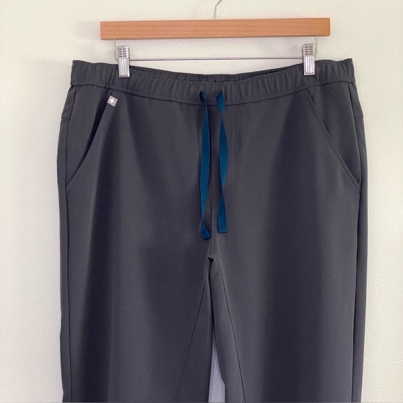 NWT Figs Limited Edition Tansen Jogger Scrub Pants Charcoal Large - Picture 5 of 13